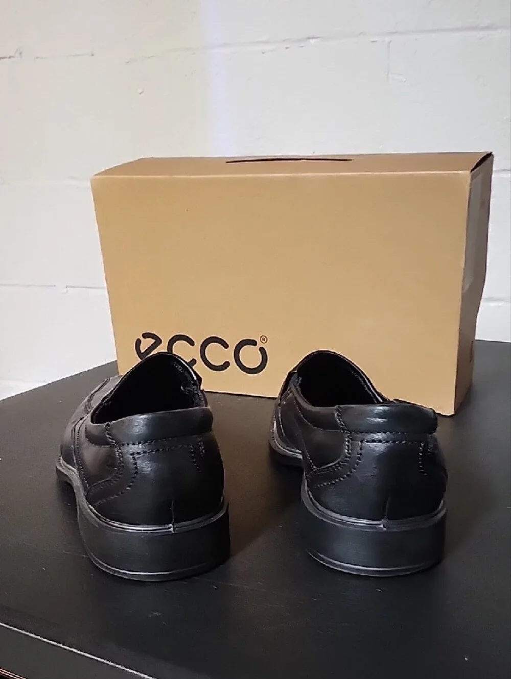 Ecco  New Jersey Black Leather Slip-On Loafers
